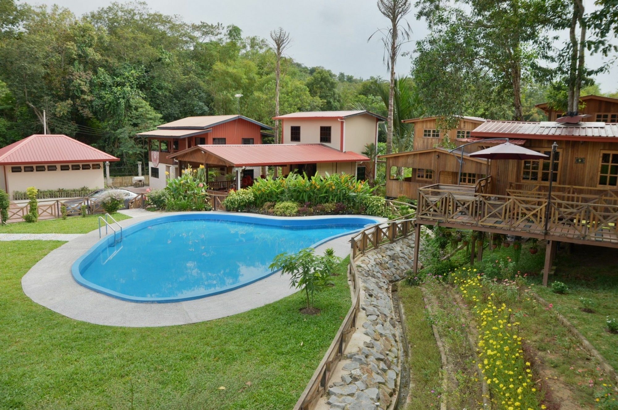 Hotel Borneo Tree House Kota Kinabalu Exterior foto