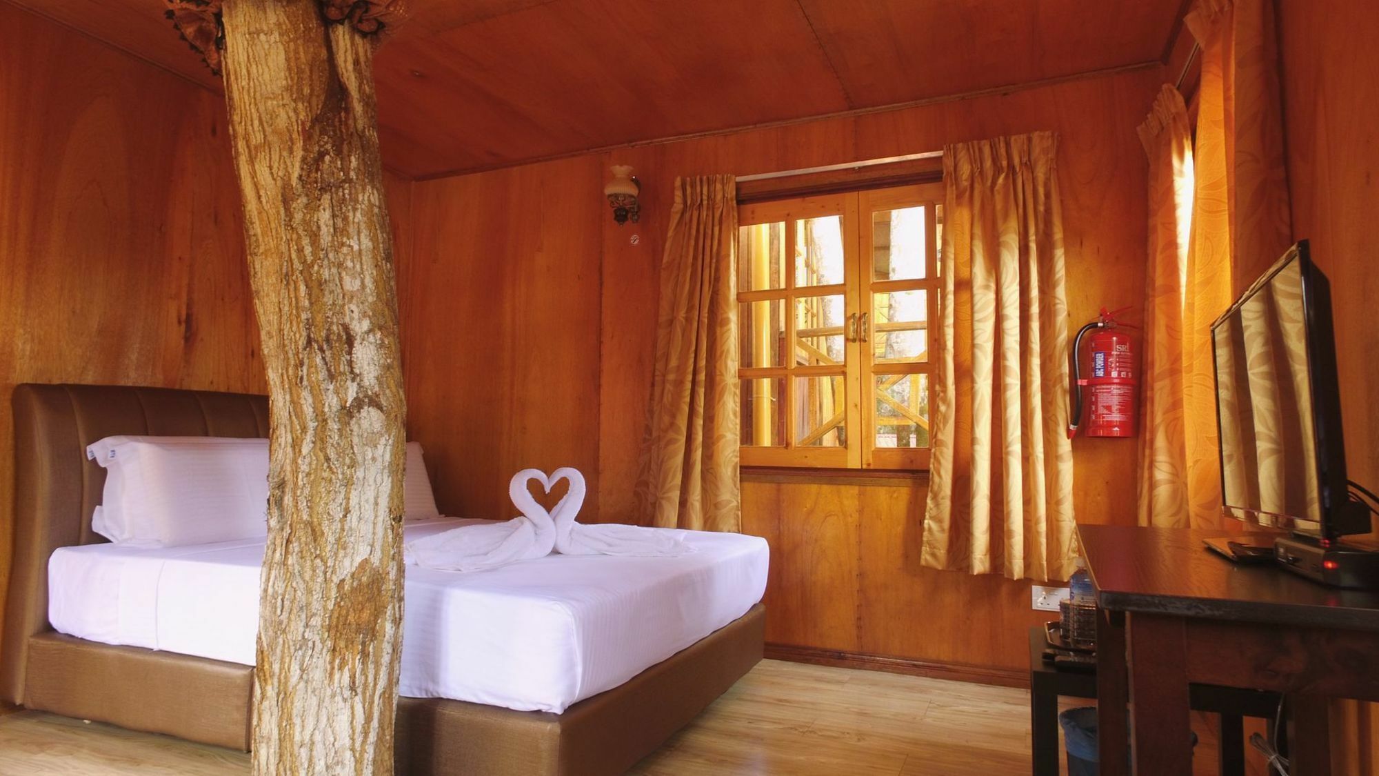 Hotel Borneo Tree House Kota Kinabalu Exterior foto